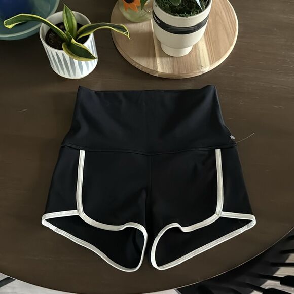 NWOT Free People Island Shorts Ultra High Rise Cheeky Black Pocket Compression - Picture 8 of 15